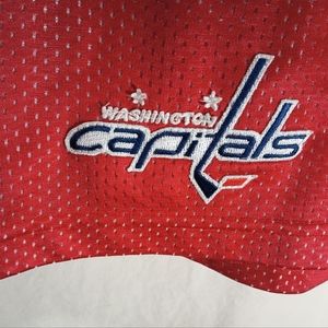Washington Capitals athletic shorts breathable red fabric over white fabric XL